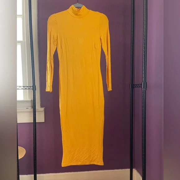 JLUXLABEL Yellow Turtleneck Maxi Dress - Medium - NWT - Picture 2 of 3